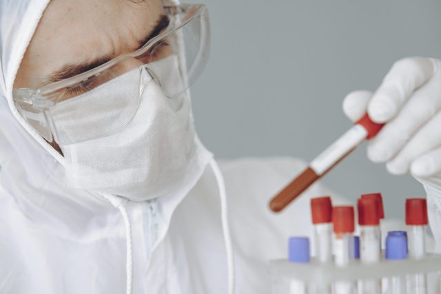 coronavirus como transmite